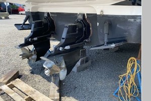Magic 10 33ft Monterey Yacht For Sale