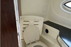 Magic 10 33ft Monterey Yacht For Sale