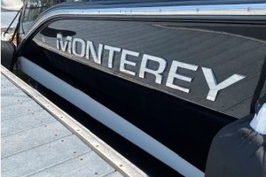 Magic 10 33ft Monterey Yacht For Sale