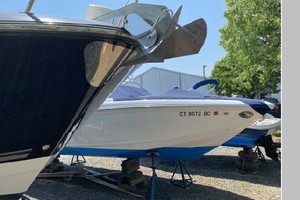 Magic 10 33ft Monterey Yacht For Sale
