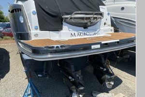 Magic 10 33ft Monterey Yacht For Sale