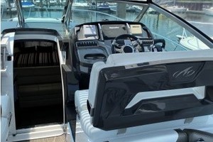 Magic 10 33ft Monterey Yacht For Sale