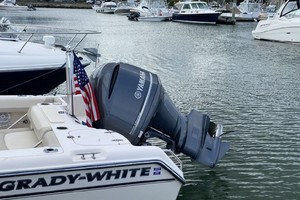 25ft Grady White Yacht For Sale