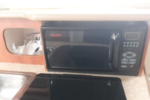 24ft Bayliner Yacht For Sale