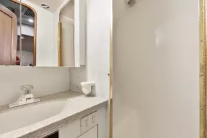 2001 Ocean Yachts 52 SS thumbnail 26