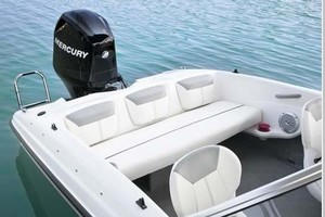 16ft Bayliner Yacht For Sale