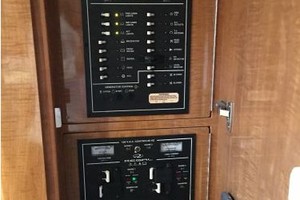 Tenacity 35ft Regal Yacht For Sale