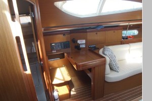 Nonesuch 42ft Jeanneau Yacht For Sale
