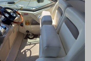 32ft Sea Ray Yacht For Sale