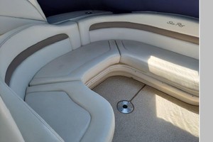 32ft Sea Ray Yacht For Sale