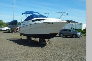 24ft Bayliner Yacht For Sale