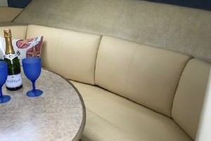 24ft Bayliner Yacht For Sale