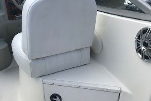 24ft Bayliner Yacht For Sale