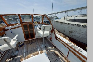 Weatherly 25ft Custom Yacht For Sale