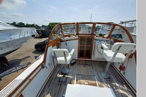 Weatherly 25ft Custom Yacht For Sale