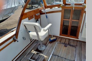 Weatherly 25ft Custom Yacht For Sale