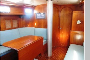 KEEP ON DANCIN  41ft Bristol Yacht For Sale