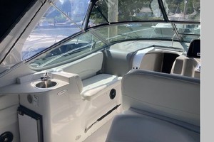 Alemi 33ft Four Winns Yacht For Sale