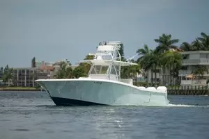 2011 Invincible 42CC thumbnail 46