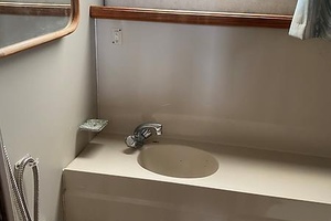 WAVE FUNCTION 32ft Carver Yacht For Sale