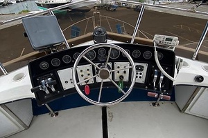 WAVE FUNCTION 32ft Carver Yacht For Sale