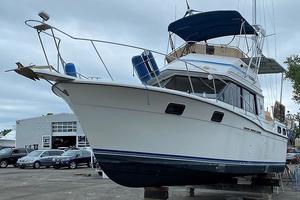 WAVE FUNCTION 32ft Carver Yacht For Sale