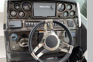 Knot Working 29ft Monterey Yacht For Sale