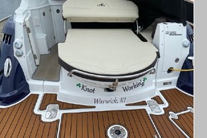 Knot Working 29ft Monterey Yacht For Sale