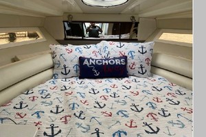 Knot Working 29ft Monterey Yacht For Sale