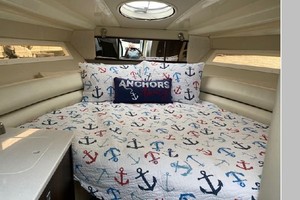 Knot Working 29ft Monterey Yacht For Sale