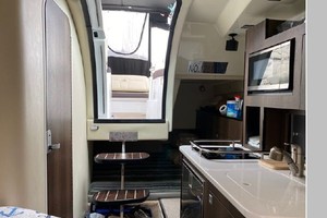 Knot Working 29ft Monterey Yacht For Sale
