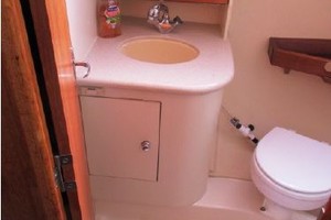 CHILLIN 33ft Hunter Yacht For Sale