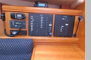 CHILLIN 33ft Hunter Yacht For Sale