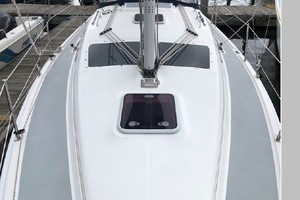 CHILLIN 33ft Hunter Yacht For Sale