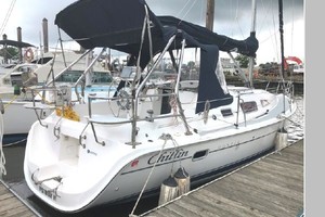 CHILLIN 33ft Hunter Yacht For Sale