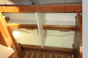 CHILLIN 33ft Hunter Yacht For Sale