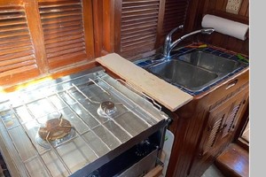 Sabine 40ft Island Trader Yacht For Sale