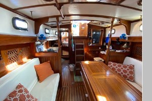 Sabine 40ft Island Trader Yacht For Sale