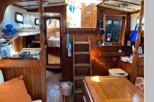Sabine 40ft Island Trader Yacht For Sale