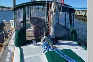 Sabine 40ft Island Trader Yacht For Sale