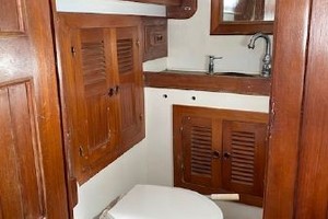Sabine 40ft Island Trader Yacht For Sale