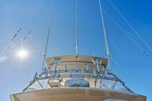 2002 Viking 65 Convertible thumbnail 18