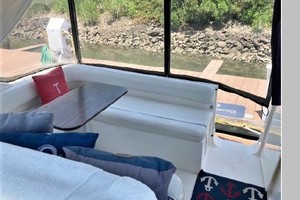 Candy Cane 29ft Maxum Yacht For Sale
