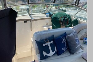 Candy Cane 29ft Maxum Yacht For Sale