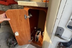 Slipaway 27ft Rinker Yacht For Sale