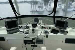 1983 Tollycraft Aft Cabin thumbnail 20