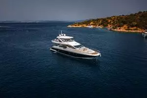  2014 Azimut 80 Flybridge Yacht For Sale in Mugla 