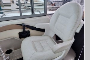 26ft Seaswirl Yacht For Sale