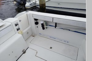 26ft Seaswirl Yacht For Sale