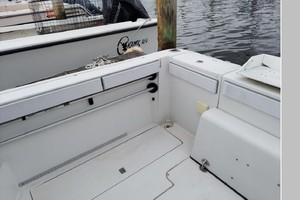 26ft Seaswirl Yacht For Sale